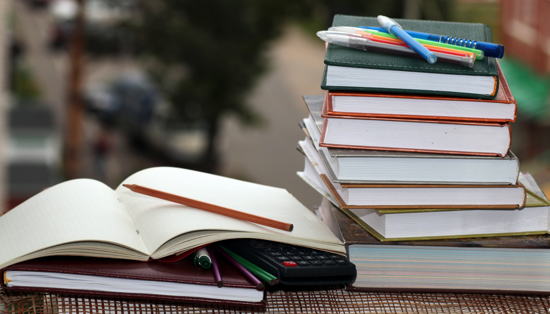 Como Economizar nos Livros Didáticos: Dicas e Ferramentas